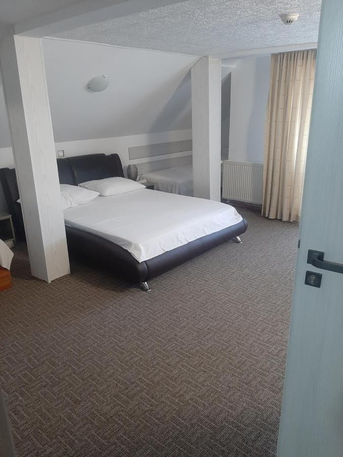 Casa Anemyra Hotel Négyfalu Kültér fotó